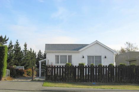 Photo of property in 3 Perth Street, South Hill, Oamaru, 9400