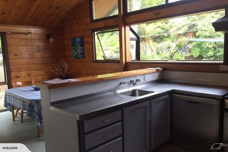 Photo of property in 12 Woodleigh Street, Frankleigh Park, New Plymouth, 4310