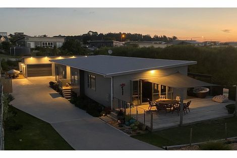 Photo of property in 13 Parklands Avenue, Mangawhai Heads, Mangawhai, 0505