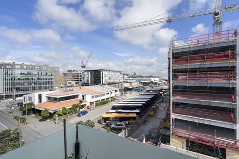 Photo of property in Halsey Apartments At Lighter Quay, 506/77 Halsey Street, Auckland Central, Auckland, 1010
