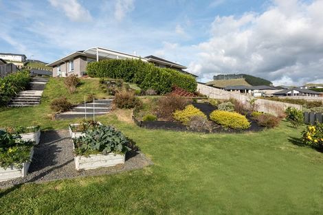 Photo of property in 21 Bob Carter Place, Welcome Bay, Tauranga, 3175