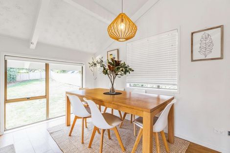 Photo of property in 12 Pine Terrace, Howick, Auckland, 2014