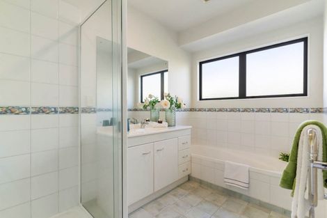 Photo of property in 21 Elan Place, Stanmore Bay, Whangaparaoa, 0932