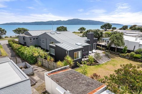 Photo of property in 88 Marine Parade, Paraparaumu Beach, Paraparaumu, 5032