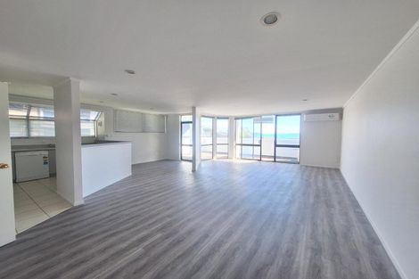 Photo of property in 1/1 Takutai Avenue, Bucklands Beach, Auckland, 2012