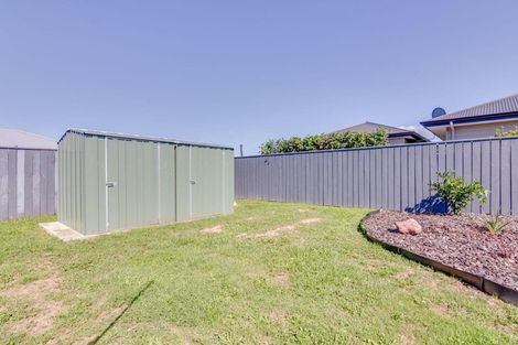 Photo of property in 1 Routhan Way, Carterton, 5713