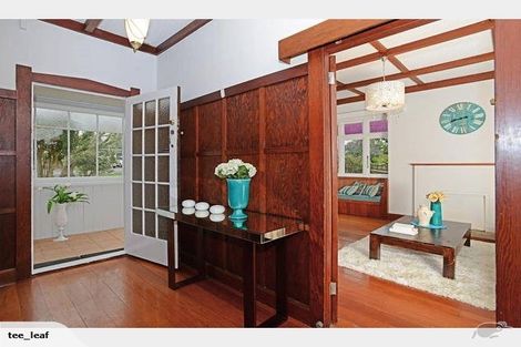 Photo of property in 14 Waiohua Road, Greenlane, Auckland, 1061