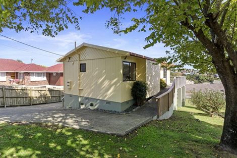 Photo of property in 133a Vodanovich Road, Te Atatu South, Auckland, 0610