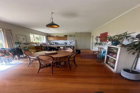Photo of property in 1 Hungerford Road, Lyall Bay, Wellington, 6022
