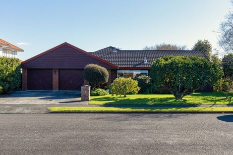Photo of property in 8 Easton Way, Levin, 5510