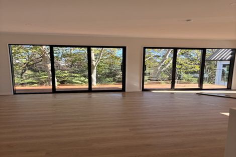 Photo of property in 2/82 Upper Harbour Drive, Greenhithe, Auckland, 0632