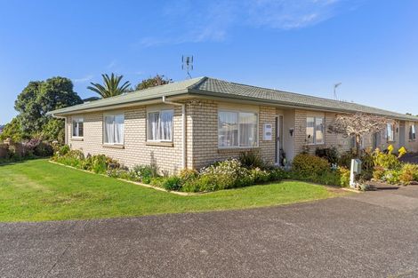 Photo of property in 4/8 Village Place, Tuakau, 2121