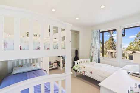 Photo of property in 20 Rangiwai Road, Titirangi, Auckland, 0604