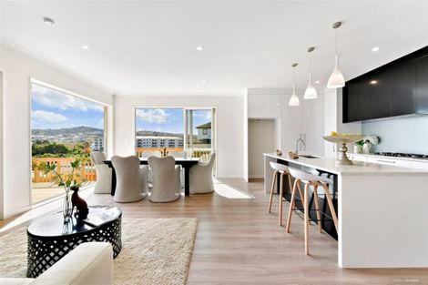 Photo of property in 27 Maka Terrace, Orewa, 0931