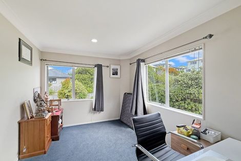 Photo of property in 5 Erlestoke Crescent, Churton Park, Wellington, 6037