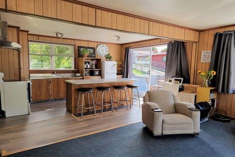 Photo of property in 103 Waikawa Road, Picton, 7220
