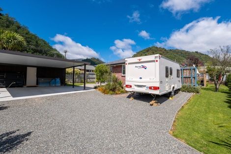 Photo of property in 20 George Street, Picton, 7220