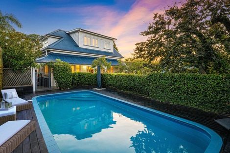 Photo of property in 8 Dodson Avenue, Milford, Auckland, 0620