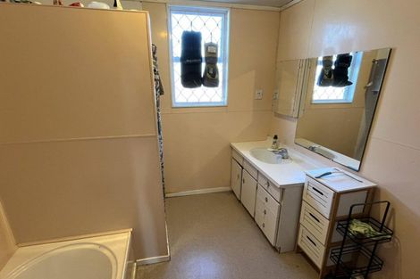Photo of property in 11 Rolleston Street, Hokowhitu, Palmerston North, 4410
