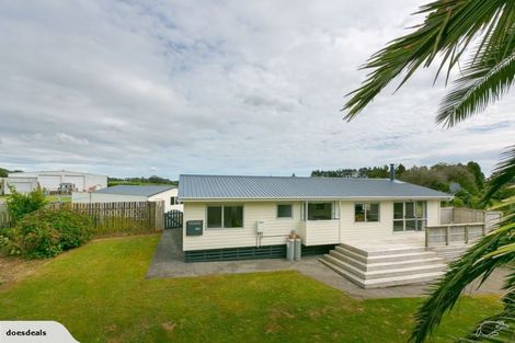 Photo of property in 284 Corbett Road, Paraite, New Plymouth, 4373