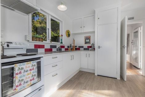 Photo of property in 22 Dale Road, Raumati South, Paraparaumu, 5032