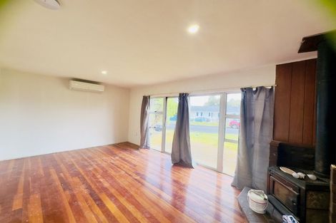 Photo of property in 16 Cargill Street, Papakura, 2110
