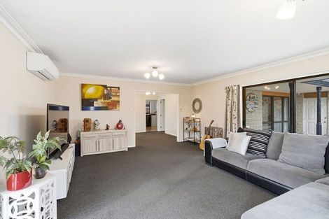 Photo of property in 22 O'halloran Drive, Halswell, Christchurch, 8025