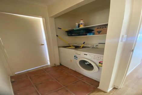 Photo of property in 10 Wheaton Place, Glen Eden, Auckland, 0602