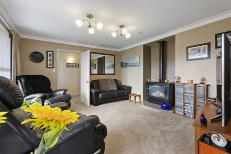 Photo of property in 60 Cutfield Street, Inglewood, 4330