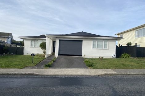 Photo of property in 76 Baylands Drive, Newlands, Wellington, 6037