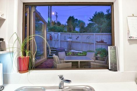 Photo of property in 504 Beach Road, Murrays Bay, Auckland, 0630