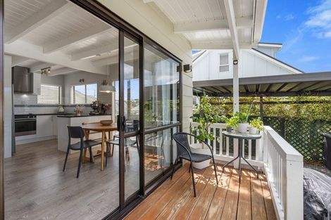 Photo of property in 16b Bay Street, Red Beach, 0932