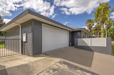 Photo of property in 1 The Fairway, Whakatane, 3120