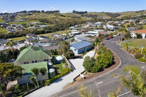 Photo of property in 18 Cable Bay Block Road, Cable Bay, 0420