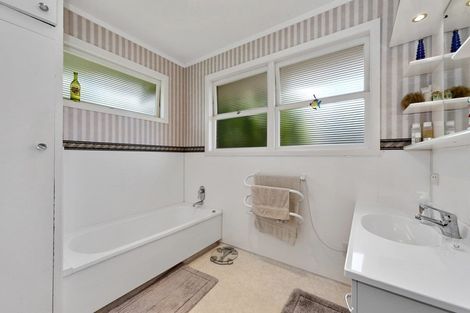 Photo of property in 8 Mcgregor Place, Hillcrest, Hamilton, 3216