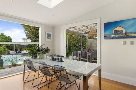 Photo of property in 2 Bayview Road, Hauraki, Auckland, 0622