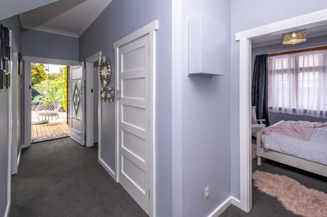 Photo of property in 48 Karina Road, Merrilands, New Plymouth, 4312