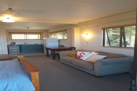 Photo of property in 3 Matangi Terrace, Snells Beach, 0920