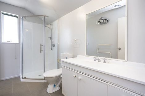 Photo of property in 42 Waimairi Road, Upper Riccarton, Christchurch, 8041