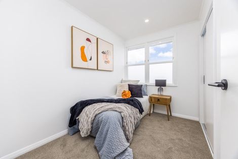 Photo of property in 2a Hoskins Avenue, Hillsborough, Auckland, 1042