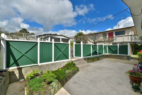 Photo of property in 18 Cedar Terrace, Stanmore Bay, Whangaparaoa, 0932