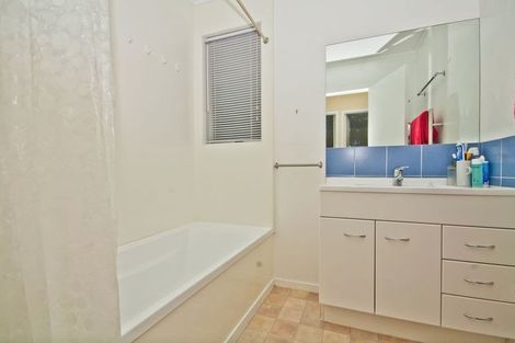Photo of property in 51 Lynn Road, Bayview, Auckland, 0629