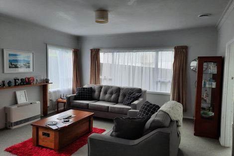 Photo of property in 30 Lincoln Avenue, Tawa, Wellington, 5028