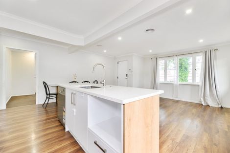 Photo of property in 11 Harrington Road, Henderson, Auckland, 0610