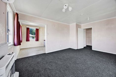 Photo of property in 6 Buchanan Place, Hawera, 4610