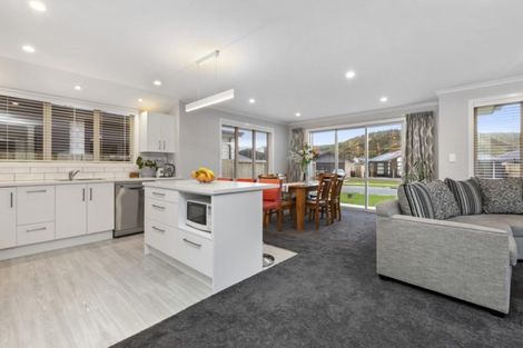 Photo of property in 52 Awataha Crescent, Pyes Pa, Tauranga, 3110
