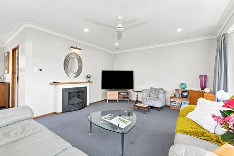 Photo of property in 5 Eaton Crescent, Otamatea, Whanganui, 4500