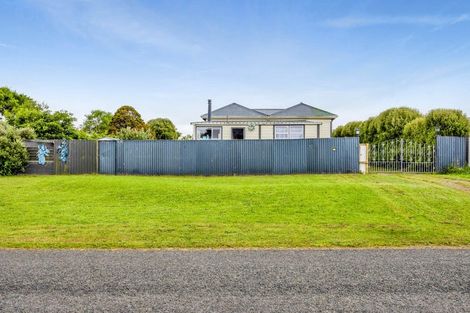 Photo of property in 77 Ngatai Street, Manaia, 4612