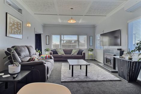 Photo of property in 82 Ferry Road, Clive, 4102