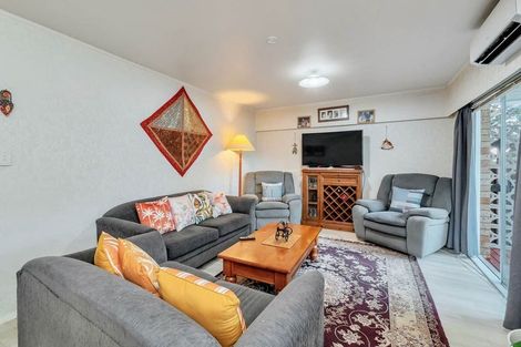 Photo of property in 2/138a Great South Road, Manurewa, Auckland, 2102